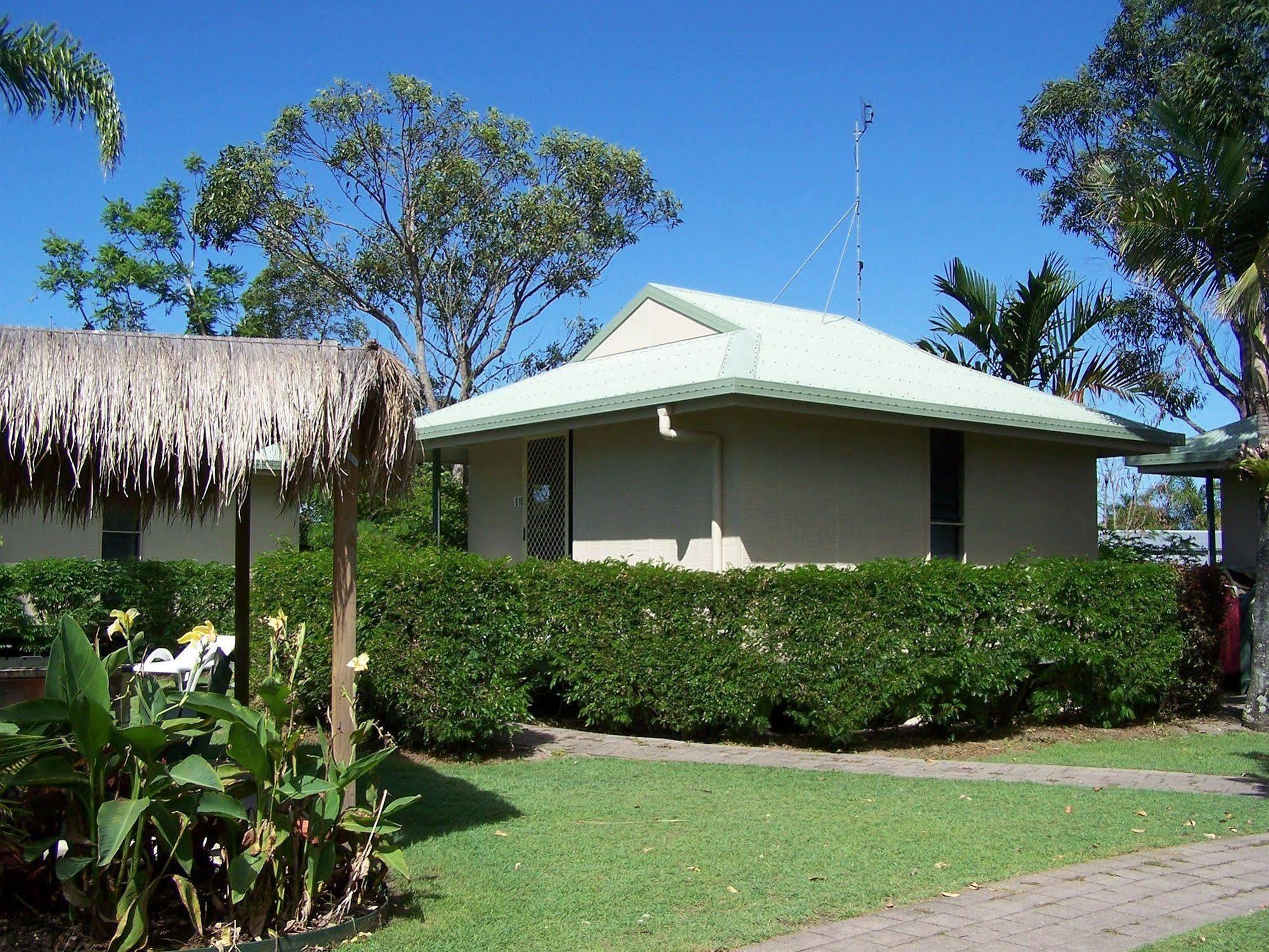 Maroochy Waterfront Motel Sunshine Coast Exterior photo